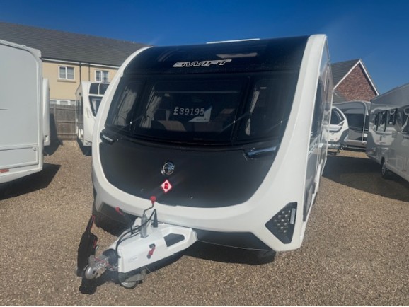 2026 Swift Conqueror 645 Grande