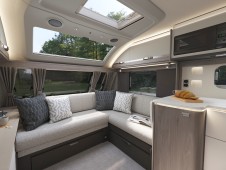 2026 Swift Conqueror 560L Grande