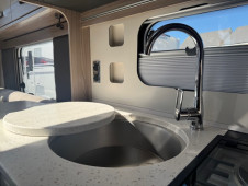 2026 Swift Conqueror 645 Grande