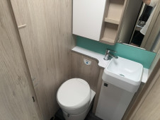2022 Auto-trail F72