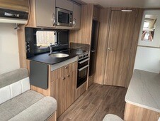 2018 Swift Conqueror 480