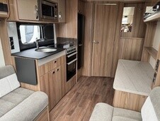 2017 Swift Conqueror 480