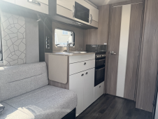 2023 Swift Conqueror 560
