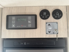 2022 Auto-trail F72