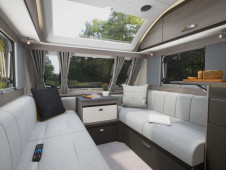 2027 Swift Challenger 560
