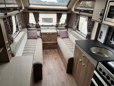 2017 Swift Conqueror 480