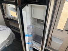 2025 Swift Elegance 780 Grande with E&P hydraulic auto-levelling system
