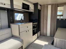 2023 Swift Conqueror 480