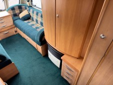 2003 Swift Conqueror 610LUX