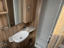 2015 Swift Conqueror 645