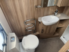 2015 Swift Conqueror 645