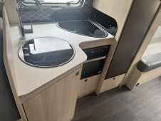 2023 Auto-Trail F72