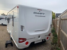 2018 Swift Conqueror 480