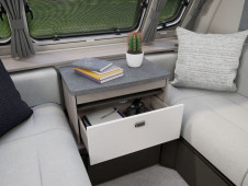2027 Swift Challenger 560
