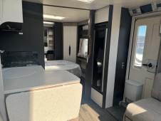 2025 Swift Elegance 780 Grande with E&P hydraulic auto-levelling system