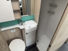 2023 Auto-Trail F72
