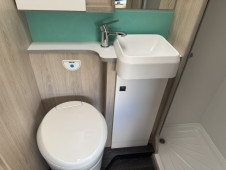 2023 Auto-Trail F72