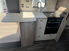 2026 Swift Conqueror 645 Grande