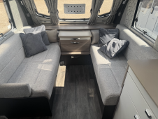 2023 Swift Conqueror 560