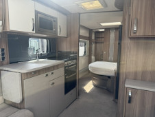 2015 Swift Conqueror 645
