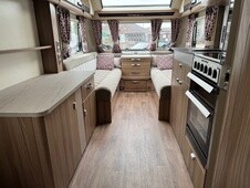 2017 Swift Conqueror 480