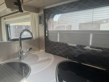 2022 Auto-trail F72