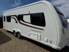 2015 Swift Conqueror 645