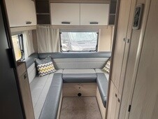 2023 Auto-Trail F72
