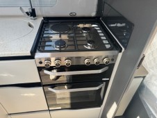 2025 Swift Elegance 780 Grande with E&P hydraulic auto-levelling system